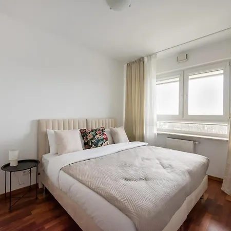 Okopowa Joyful Apartment