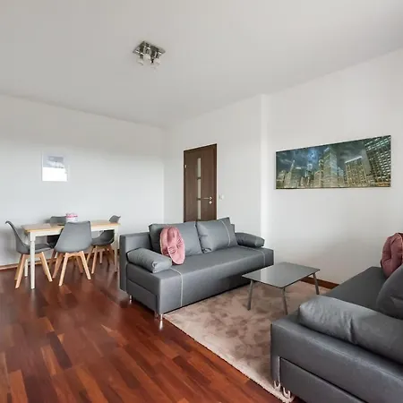 Okopowa Joyful By Bookinghost *