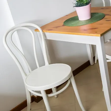 Okopowa Joyful By Bookinghost