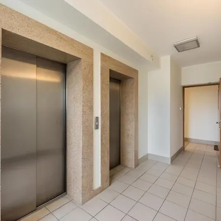 Okopowa Joyful By Bookinghost